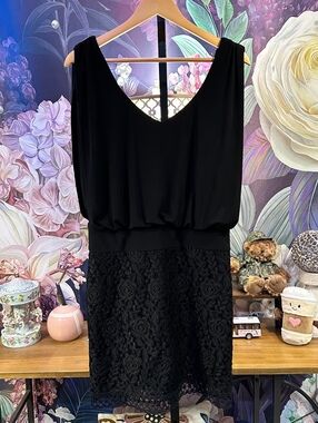 Laundry by Shelli Segal 10 Black Dress Romantic Cocktail Formal Evening